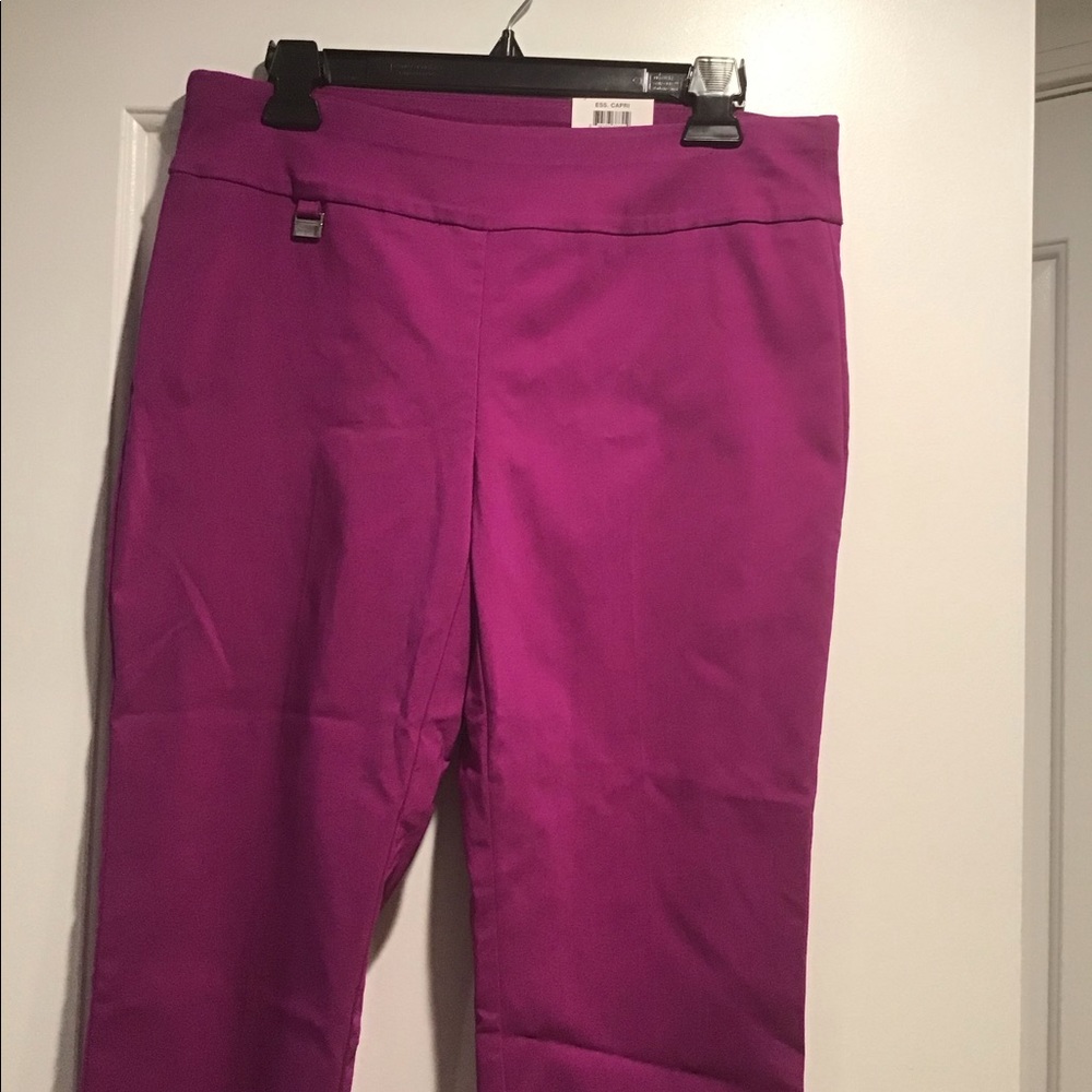 Alfani capri pants.  NWT